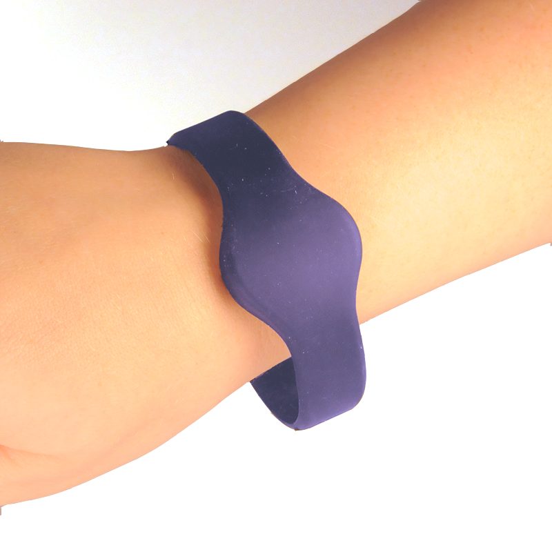 blue RFID wristband-plicards